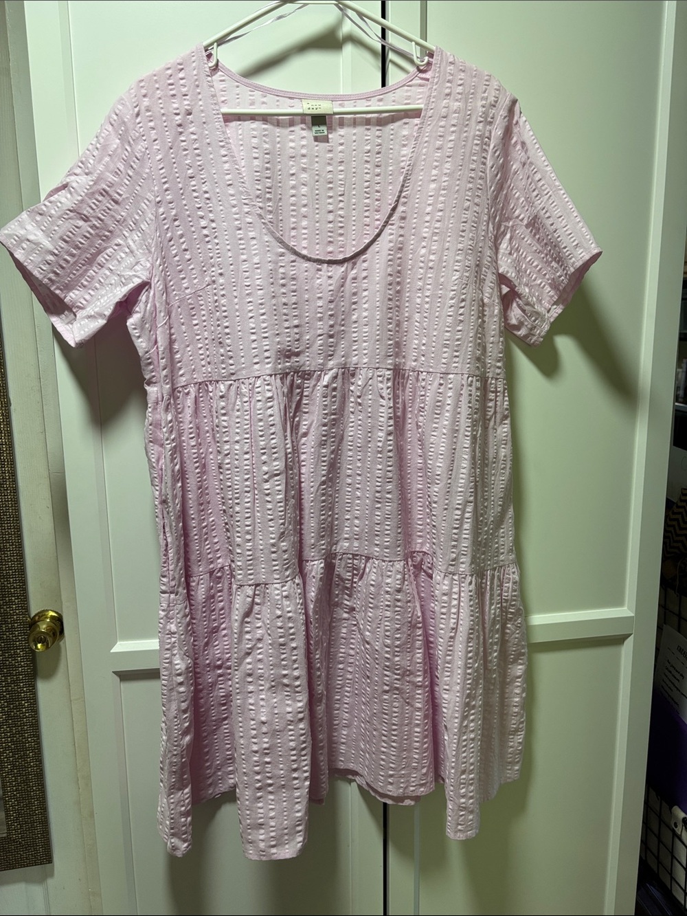 Light Pink Textured Tiered Women’s Top - Casual Scoop Neck